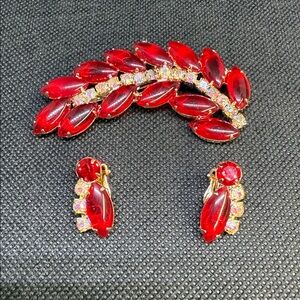 Estate Jewelry Set Brooch and Clip On Earrings Red Glass and Gold Tone Vintage.